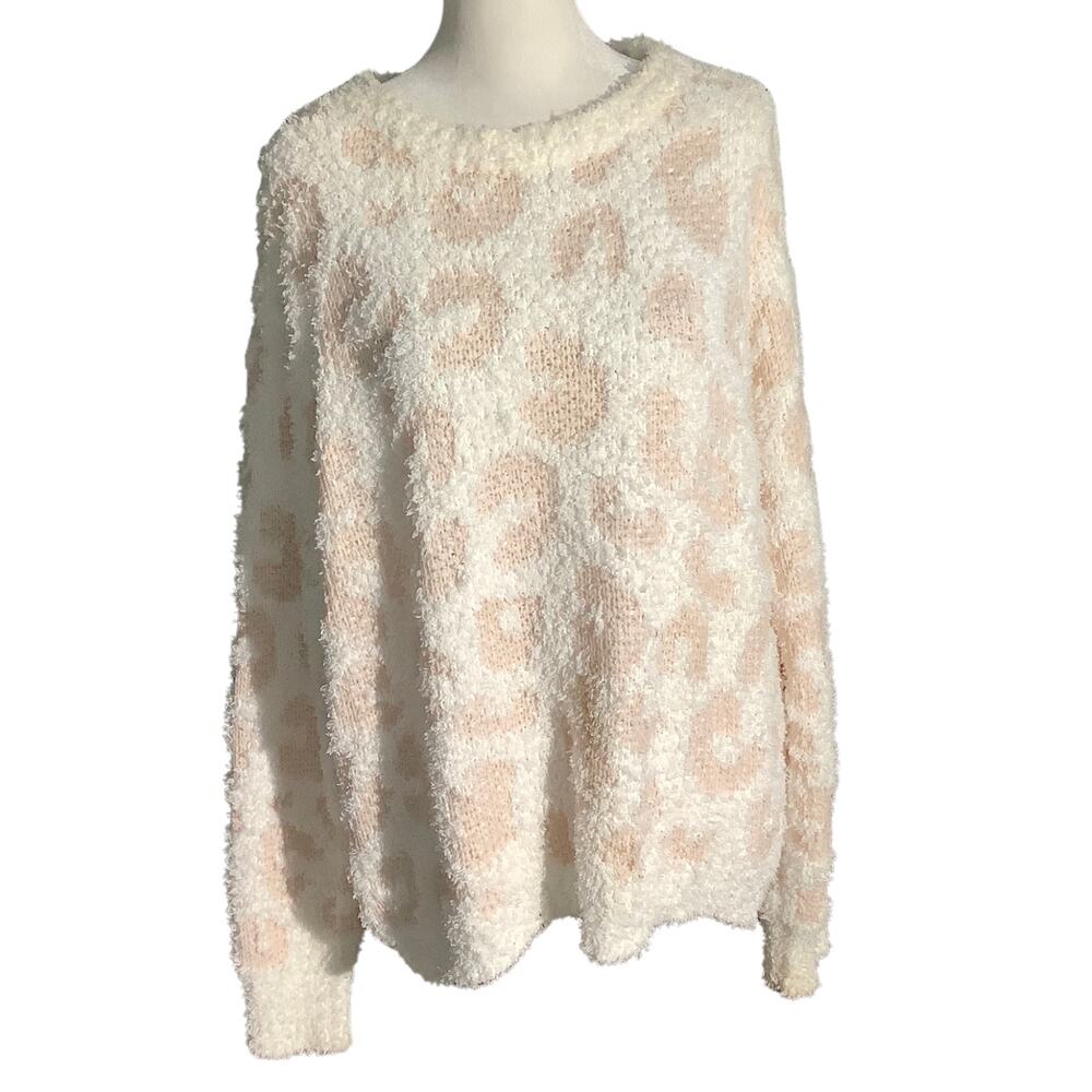 POL White Beige Cheetah Print Fuzzy Sweater Women S — Plush, Cozy, Soft